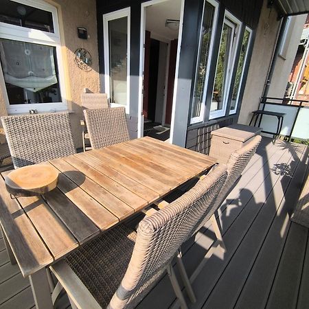 Hochwertige Ferienwohnung/Zentrumsnahe Lage! ライヒェンバッハ・イム・フォークトラント エクステリア 写真