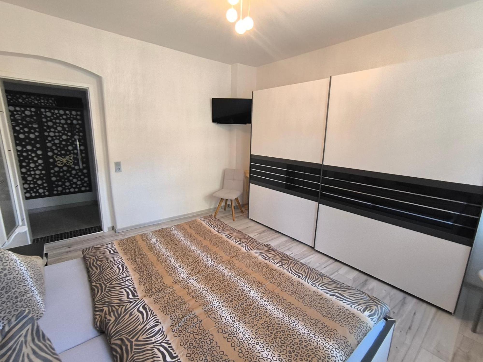 Hochwertige Ferienwohnung/Zentrumsnahe Lage! ライヒェンバッハ・イム・フォークトラント エクステリア 写真